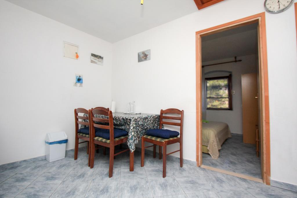 Robinson Braco Apartment Bogomolje Bagian luar foto